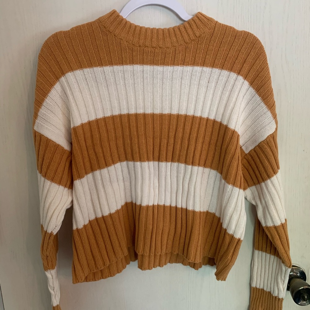 American Eagle Cropped Crewneck Sweater